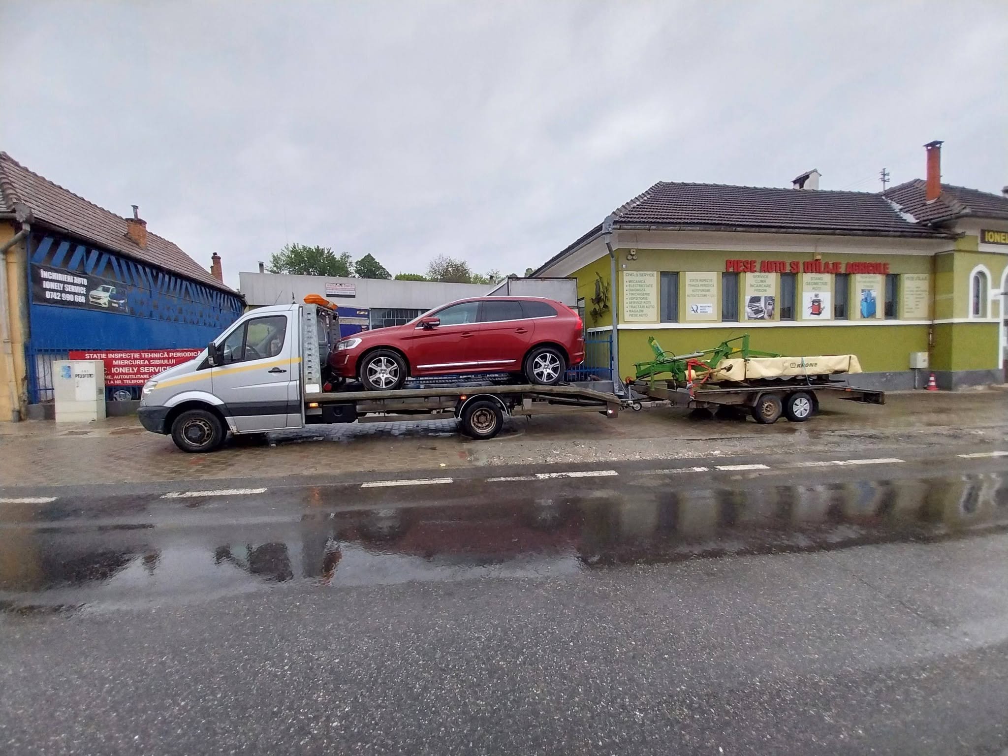 Transport utilaje și autoturisme cu platformă auto
